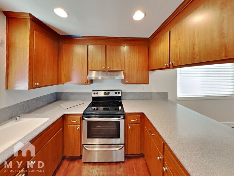 Building Photo - 5936 Marshwell Way