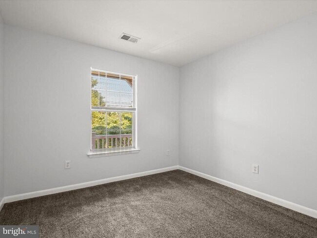 Building Photo - 8823 Rusland Ct
