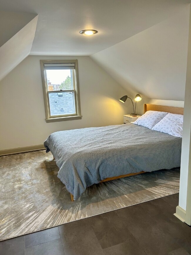 Building Photo - Experience life on Duluth's legendary Skyline Parkway with breathtaking views of Lake Superior an...