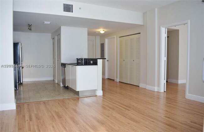 Building Photo - 3339 Virginia St
