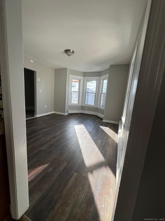 Building Photo - 422 Lafayette St