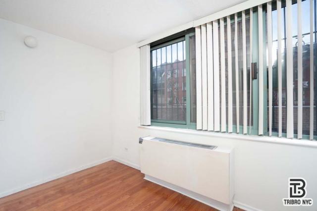 Building Photo - 3 bedroom in New York NY 10002