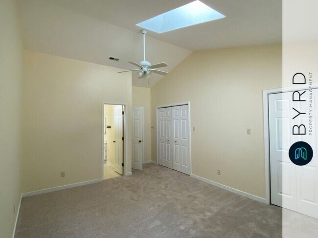 Building Photo - 14302 Regatta Pointe Rd
