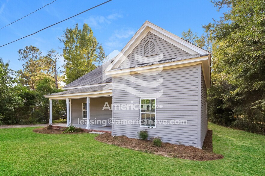 Building Photo - 756 Holt St