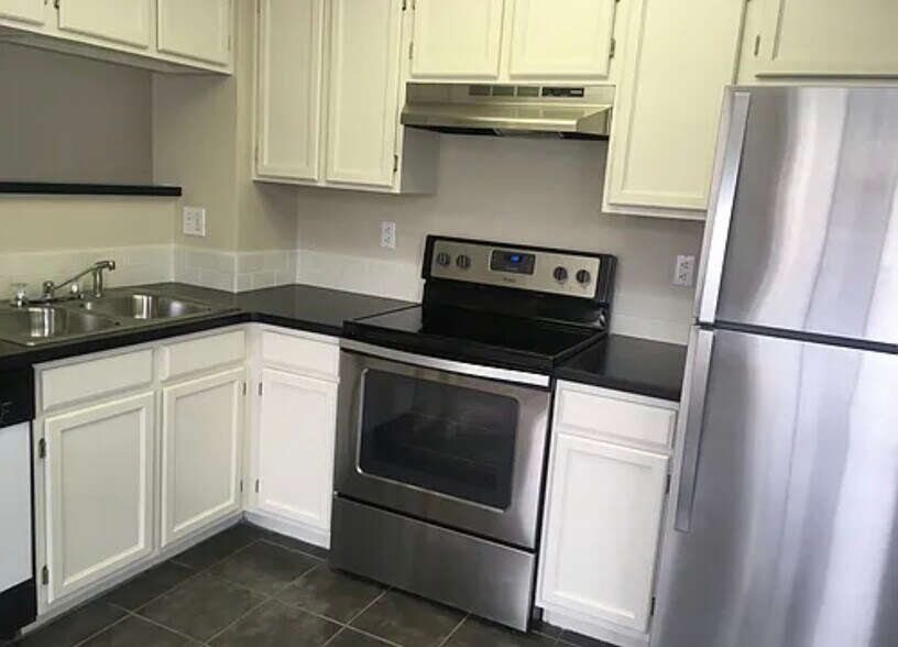 Building Photo - 2602 Timberwood Dr