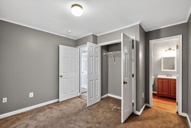 Building Photo - 3909 Hems Ct