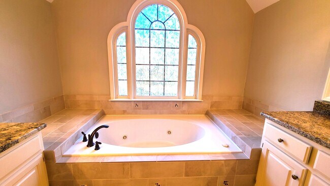 Building Photo - 10780 Carrara Cove