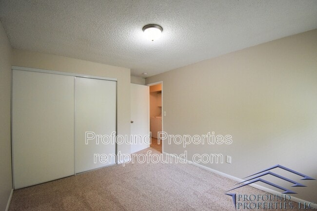 Building Photo - 12185 SW Gingham Ln