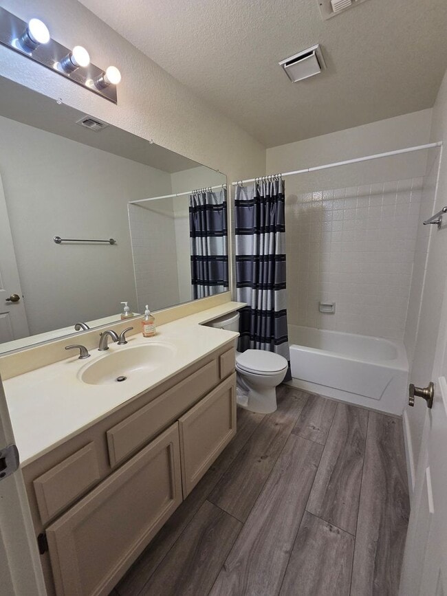 Building Photo - REDUCED!!!