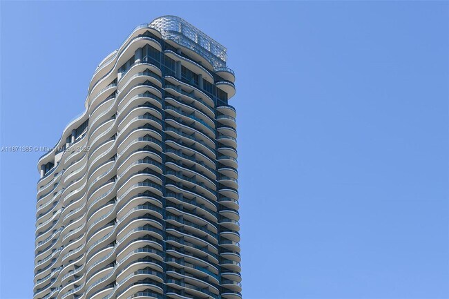 Primary Photo - 1000 Brickell Plaza