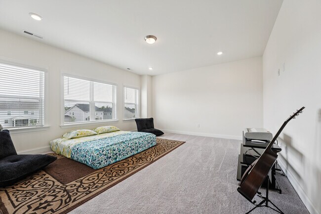 Building Photo - 200 Cloud Berry Ln