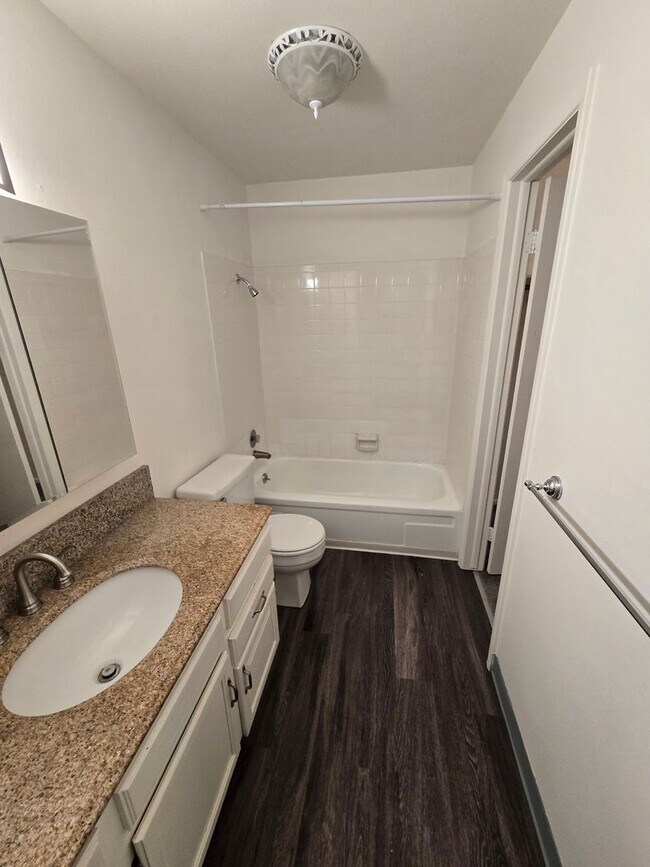 Building Photo - One Bedroom Condo
