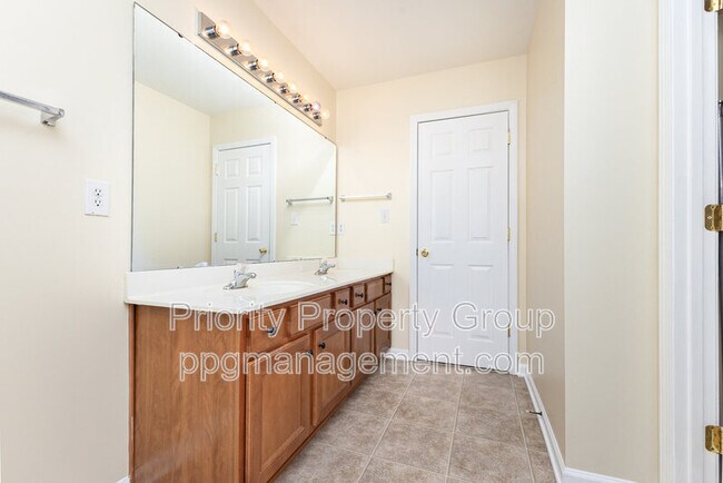 Building Photo - 13305 Mallard Landing Rd