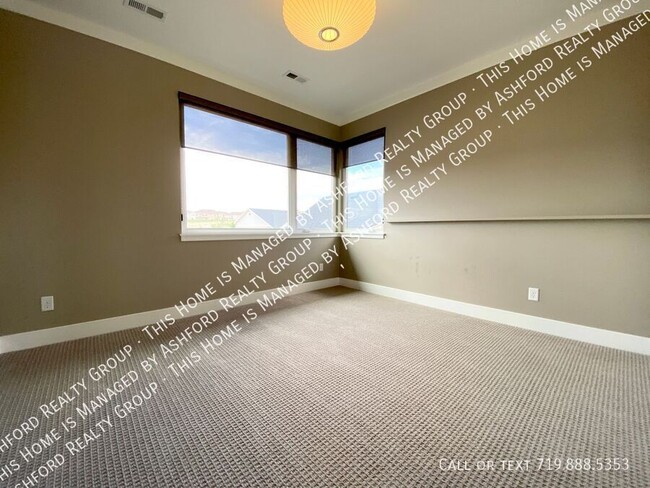 Building Photo - 1279 Foothills Farm Way