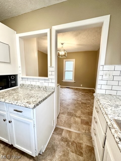 Building Photo - 422 W Smith Rd