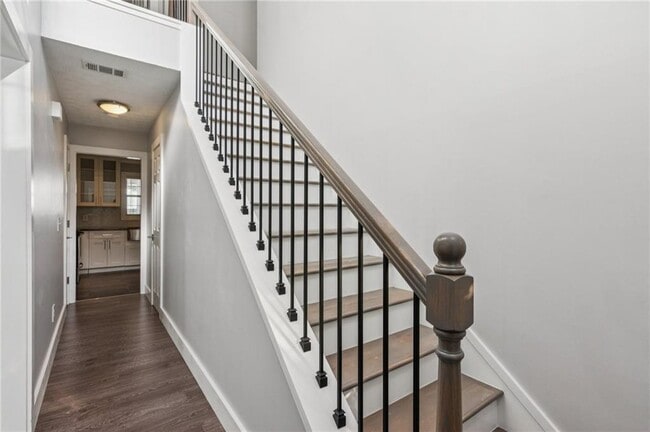 Building Photo - 2275 Eagle Pointe Ct NW