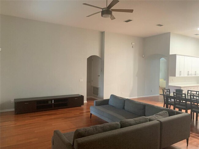 Building Photo - 12462 Westfield Lakes Cir