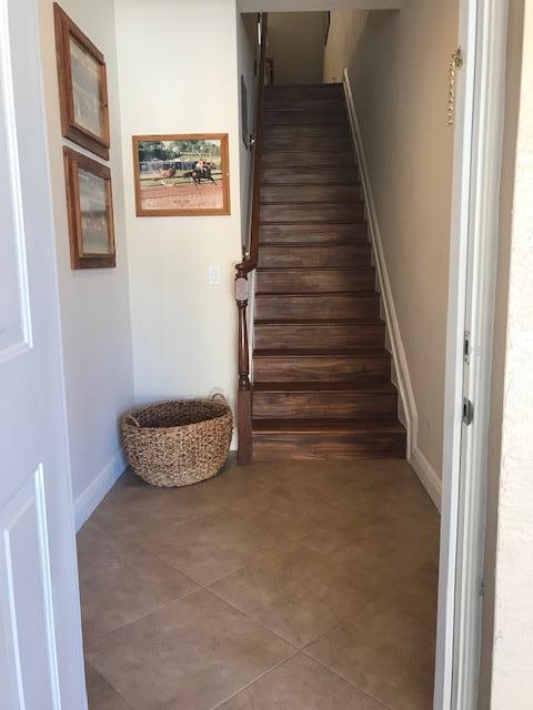 Building Photo - 4573 Artesa Way S