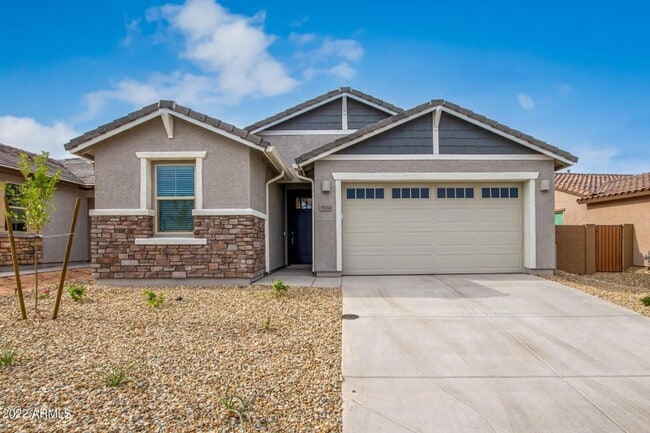 Primary Photo - 19350 W Highland Ave