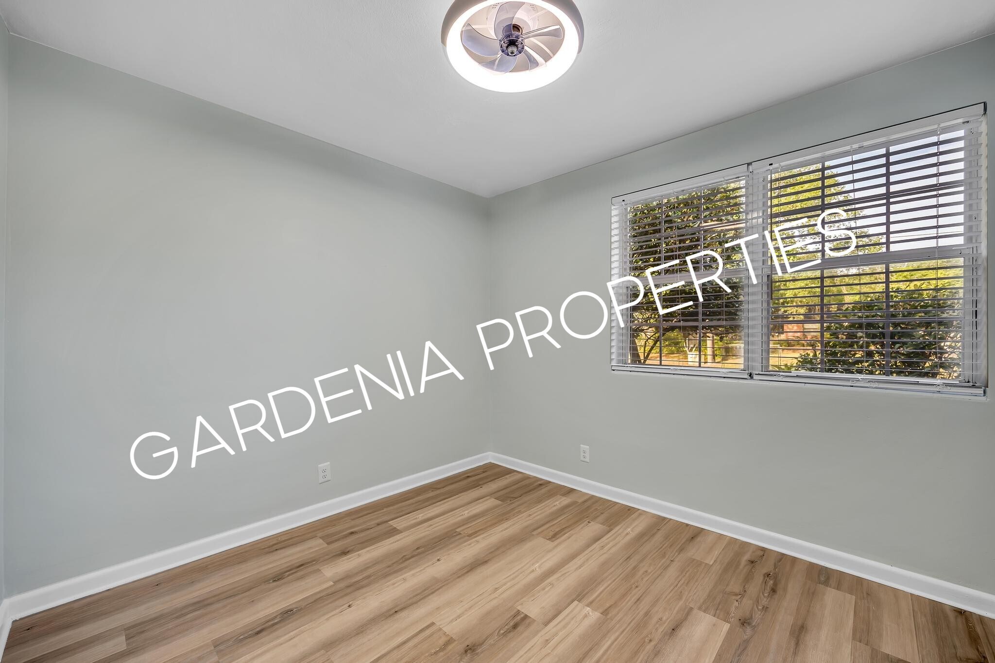 Building Photo - 1353 Placid Pl