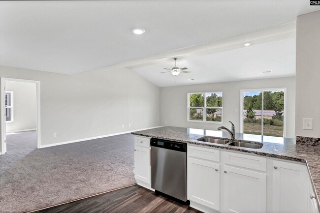 Building Photo - 807 Red Berry Ln