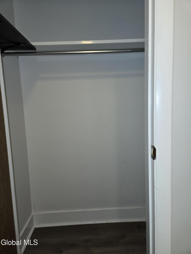 Building Photo - 93 Ridgewood Terrace