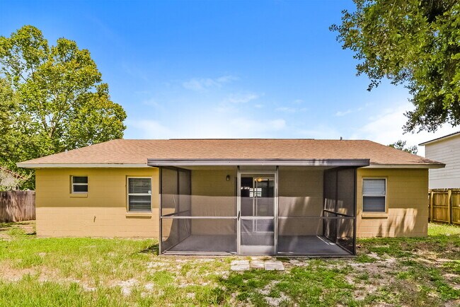 Building Photo - 1061 Portsmouth Ln