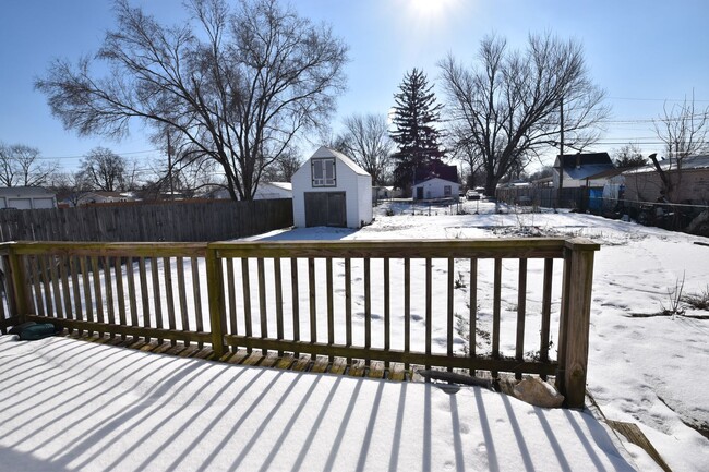 Building Photo - Three Bedroom Rental in Greenfield