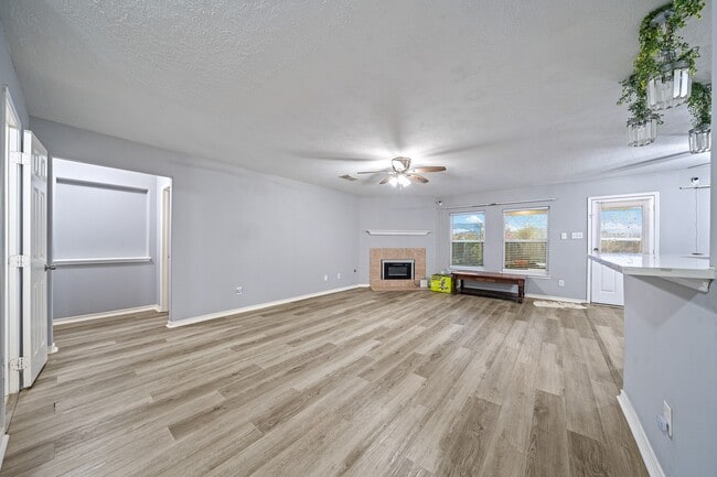 Building Photo - 6727 High Stone Ln