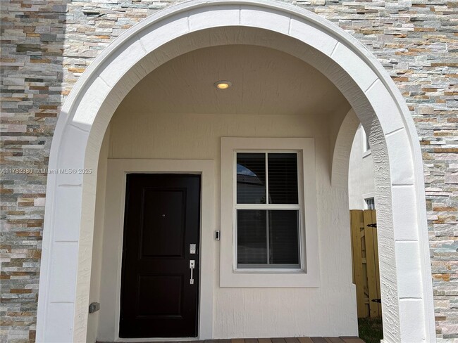 Building Photo - 2303 NW 131st Cir