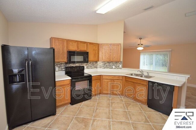 Building Photo - 5 Richfield Ln
