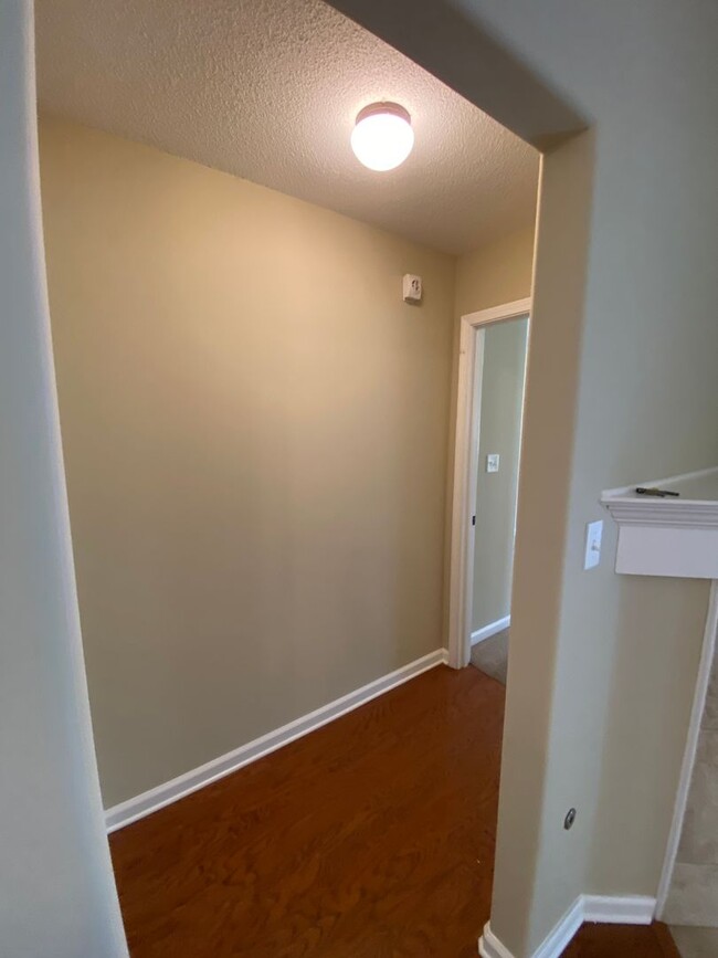 Building Photo - GORGEOUS 4 BEDROOM 3 BATHROOM CORDOVA RENT...