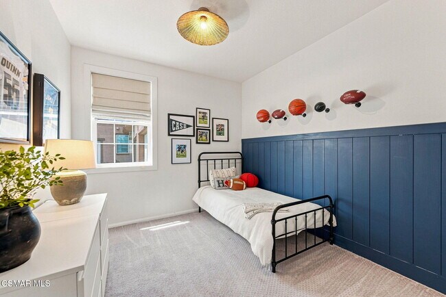 Building Photo - 425 Stratus Ln