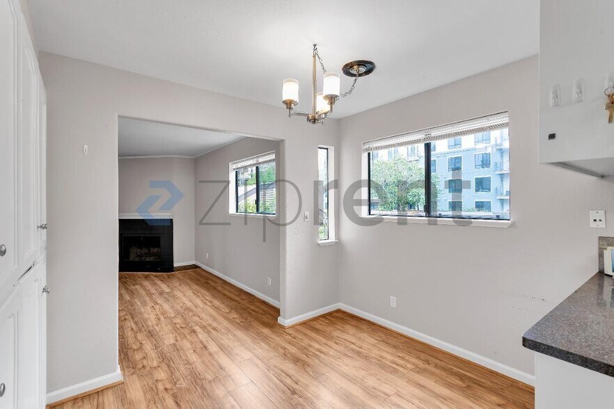 Building Photo - Unit 25