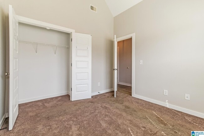 Building Photo - 151 Park Dr N