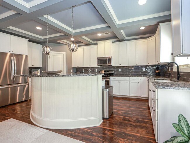 Building Photo - 4669 Sierra Creek Dr NE