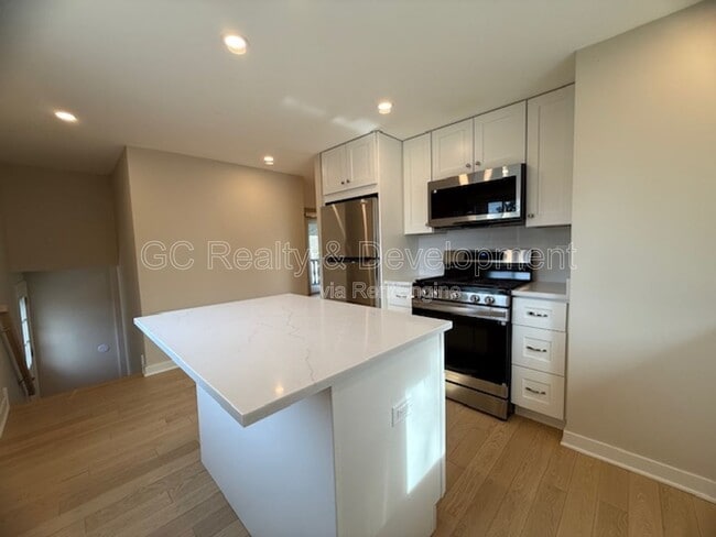 Building Photo - 3233 Twyford Rd