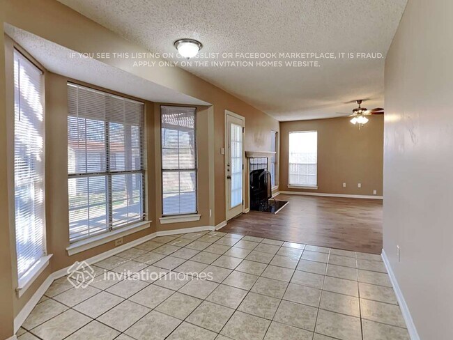 Building Photo - 3409 Windchase Dr