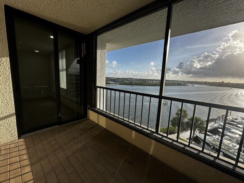 Building Photo - 1748 Jupiter Cove Dr