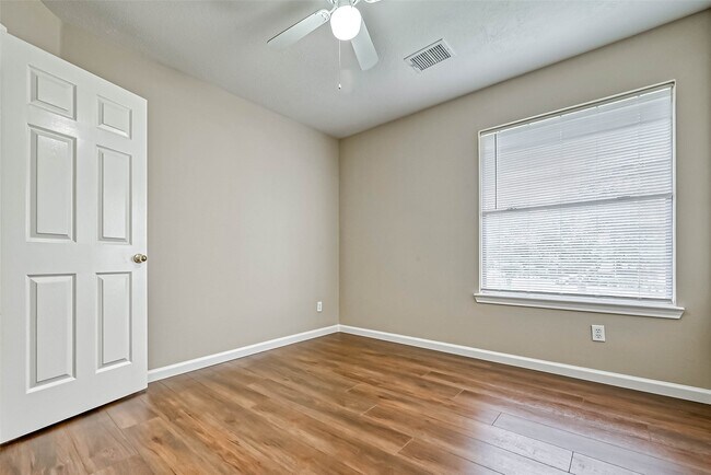 Building Photo - 7331 Colony Bend Ln