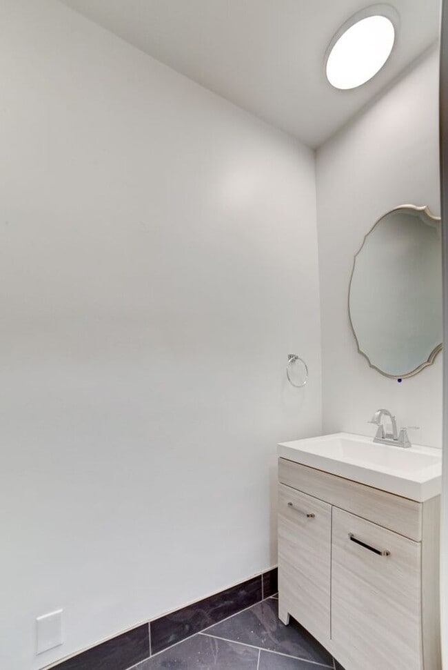 Building Photo - Brookside Bungalow! Newly Remodeled!