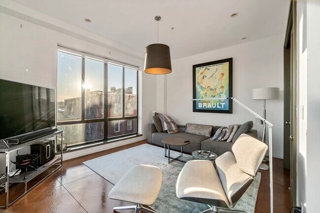 Building Photo - 36 A St