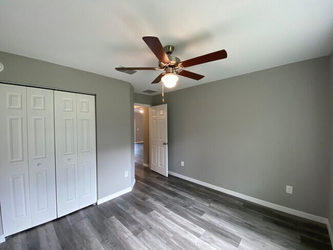 Building Photo - Beautiful  Home - 3/2/2 **WON"T LAST**