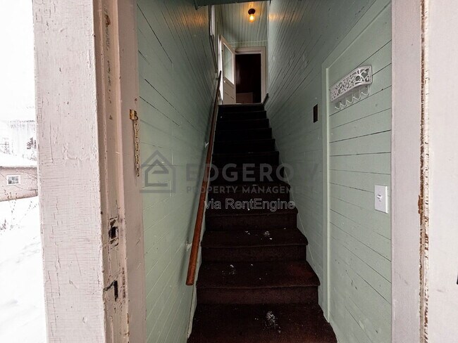 Building Photo - 1522 Broadway Ave NW