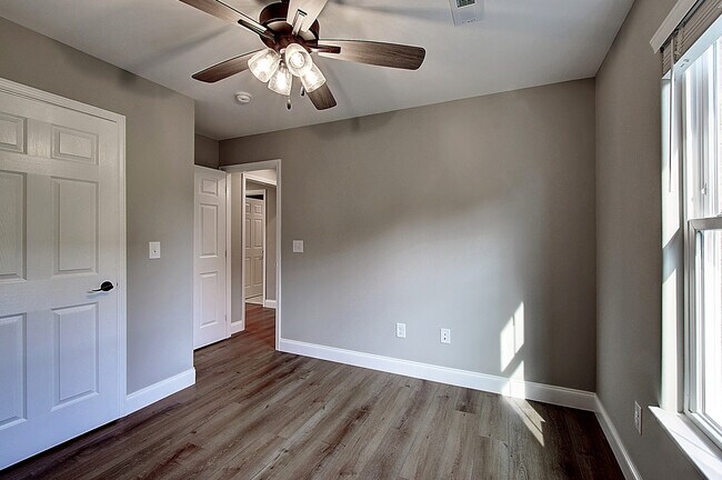 Building Photo - 2074 Haystack Cir