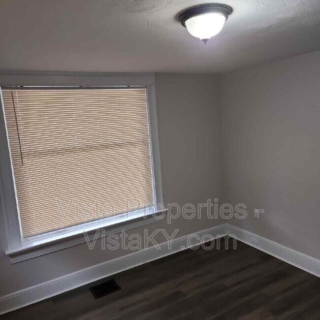 Building Photo - 4012 Southern Pkwy