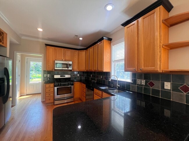 Building Photo - 1093 Wintergreen Ln