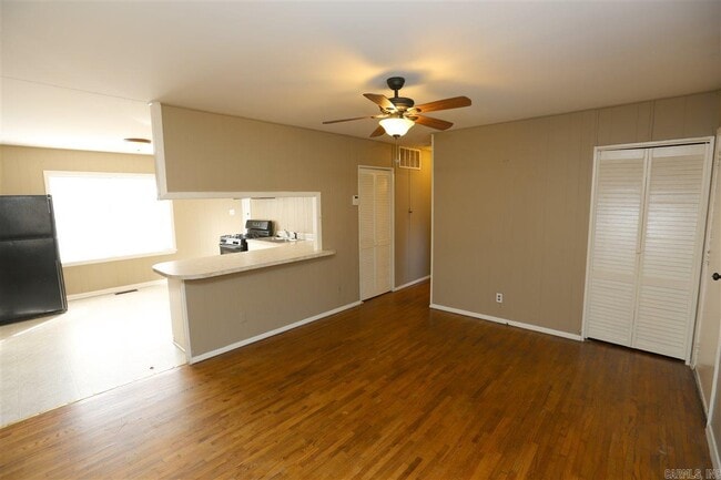Building Photo - 11412 Ashwood Dr