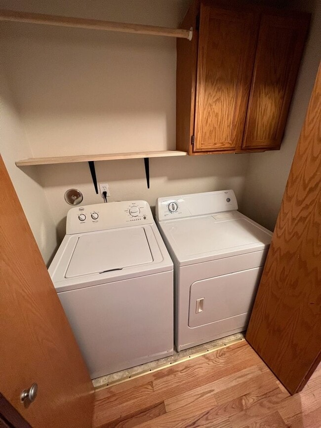 Building Photo - Lake Louise Gem