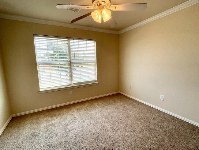 Building Photo - 4811 Mill Creek Dr